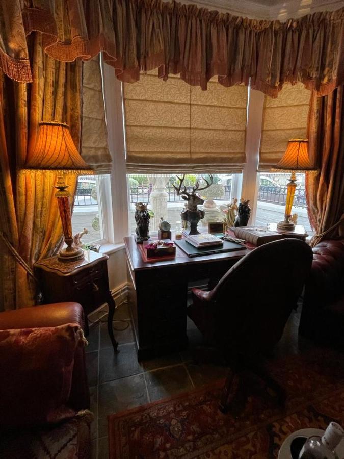 포스콜 Olivia House B&B 외부 사진
